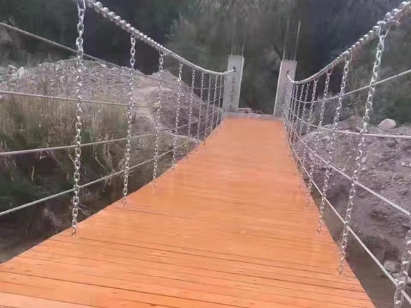 木板吊桥